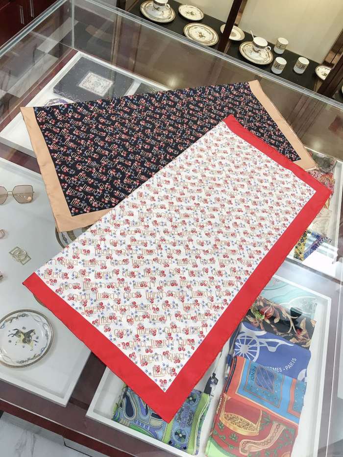 Scarf 90*90cm