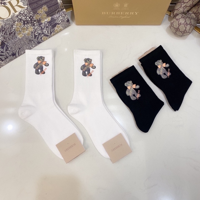 Socks 4 pairs