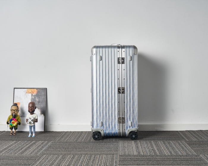 Luggage ask price on whatsapp