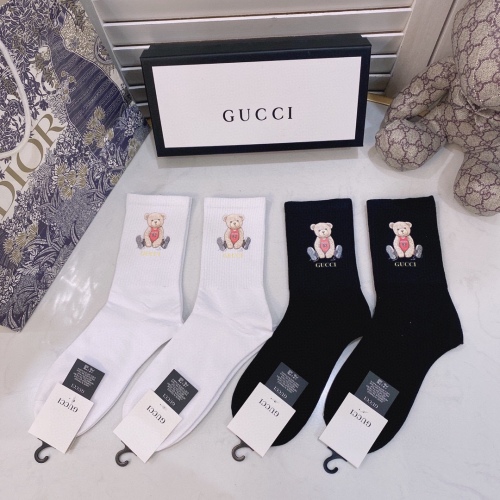 Socks 4 pairs