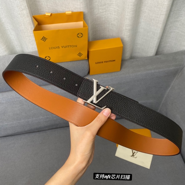 L*ouis V*uitton Belts Top Version