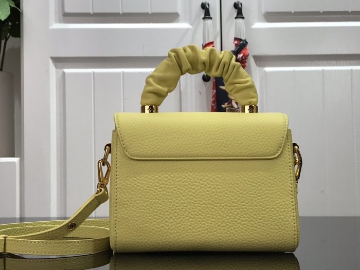 L*ouis V*uitton Top Bag 18*13*8cm
