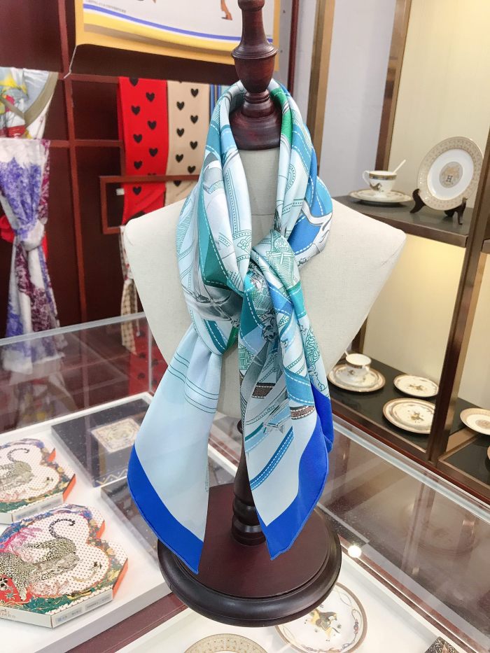 Scarf 90x90cm