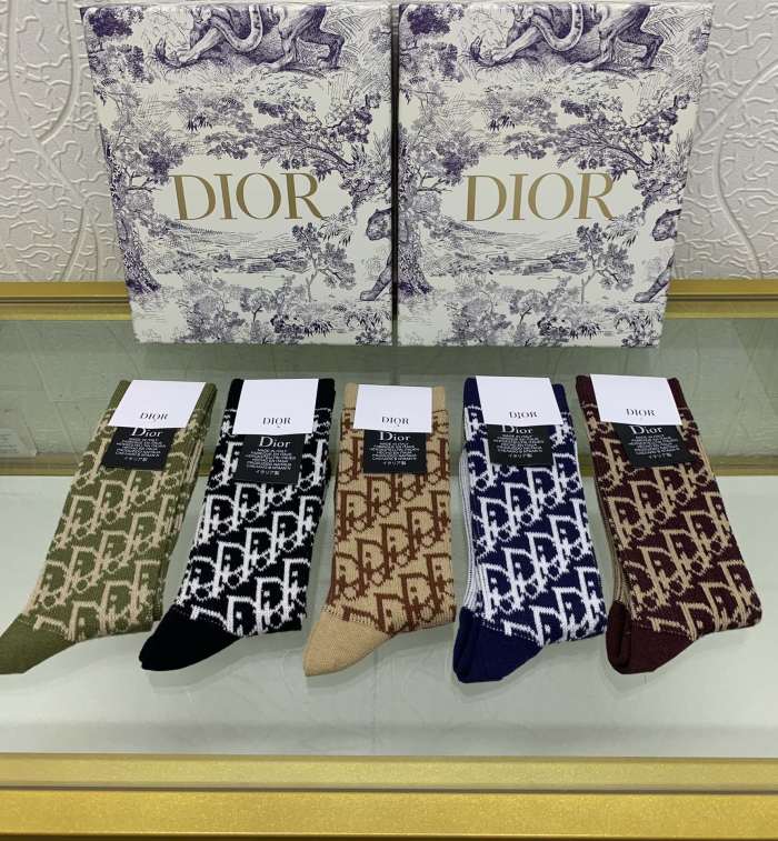 Socks 5 pairs
