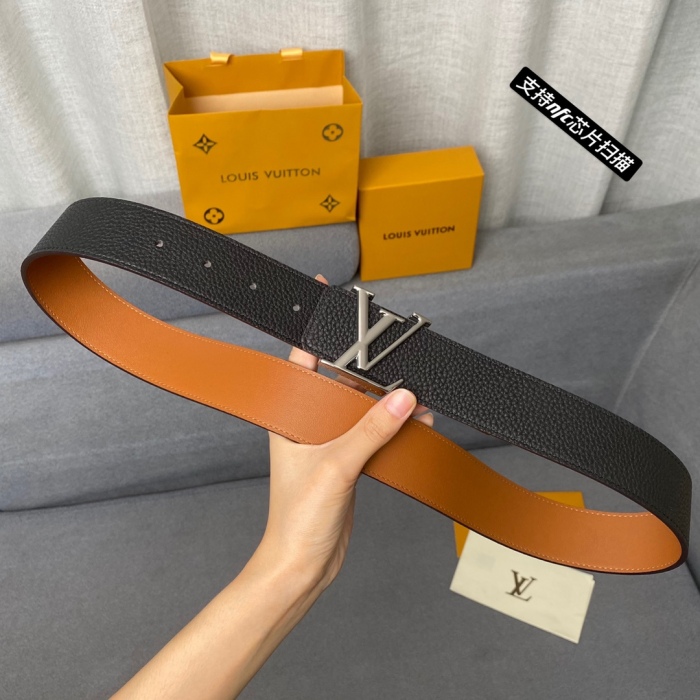L*ouis V*uitton Belts Top Version