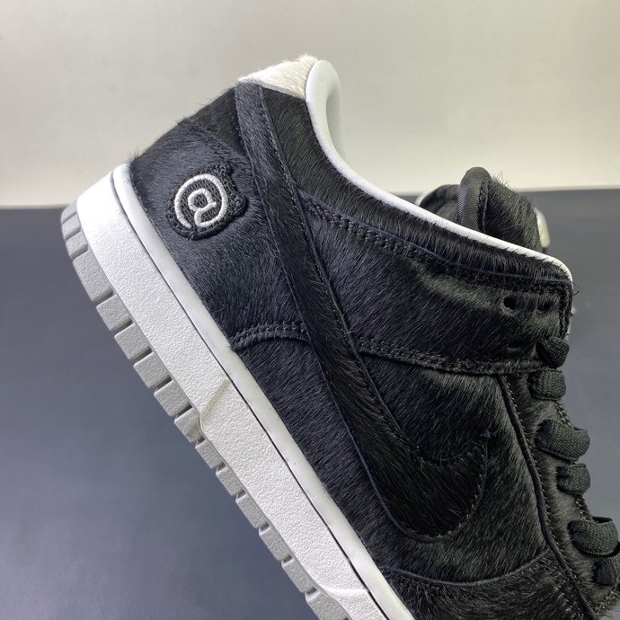 Nike SB Dunk Low