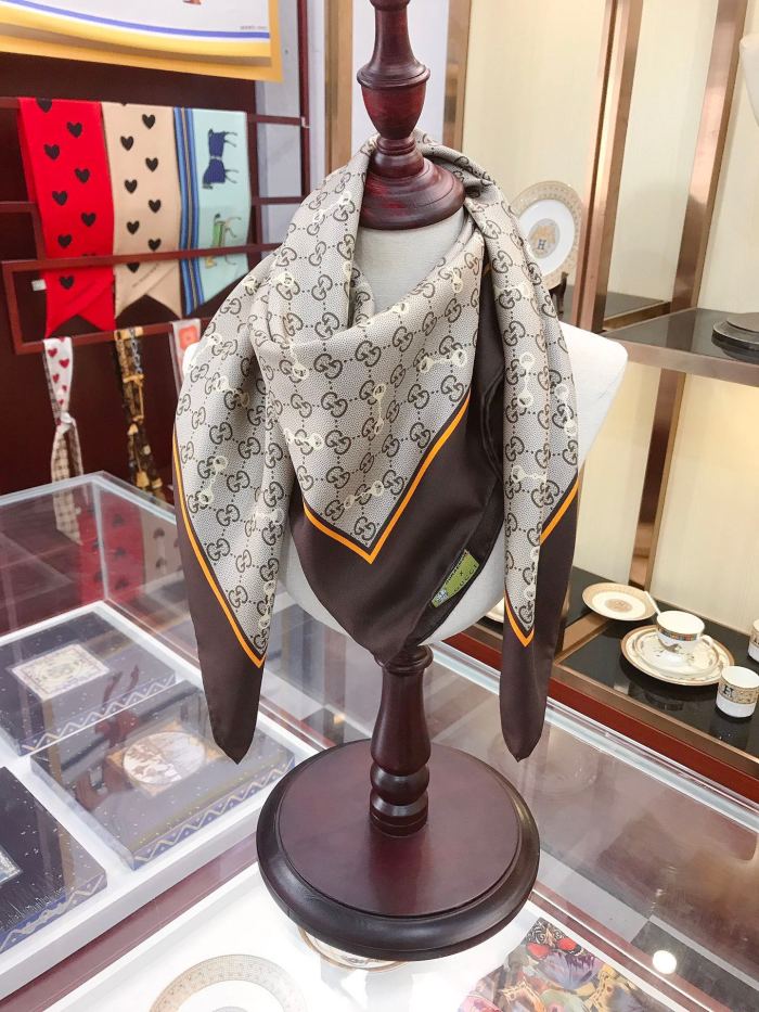 Scarf 90x90cm