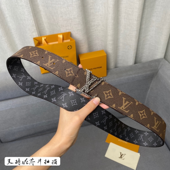 L*ouis V*uitton Belts Top Version