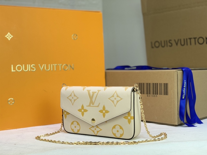 L*ouis V*uitton Top Bag 12*12*3cm