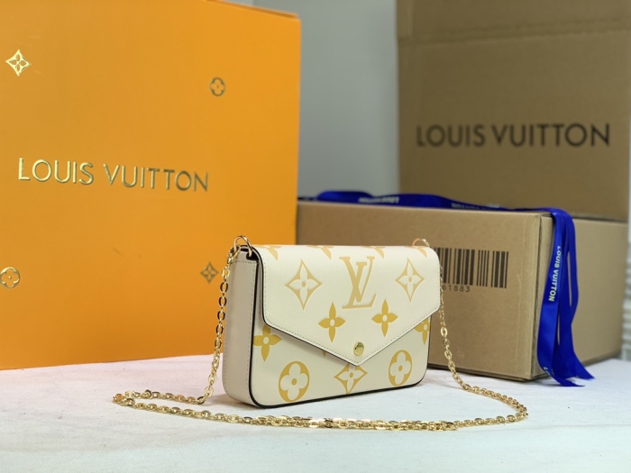L*ouis V*uitton Top Bag 12*12*3cm