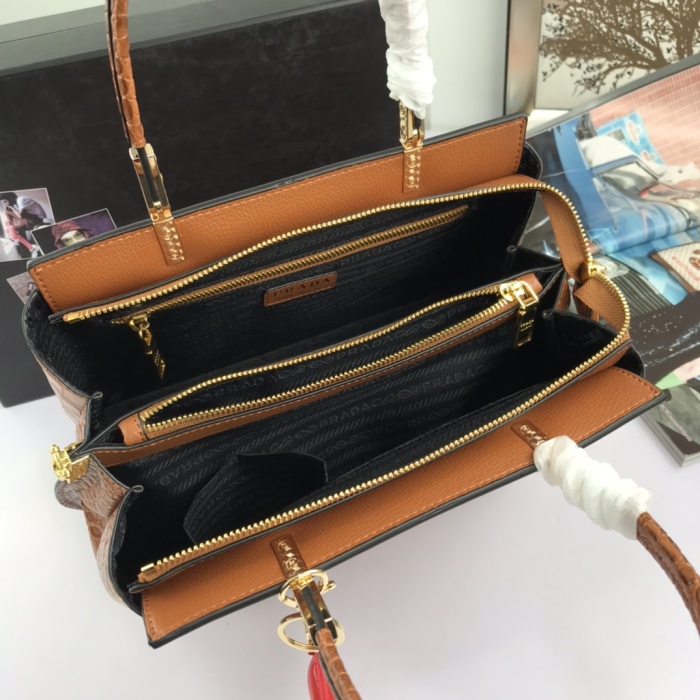 P*rada Top Bag 30*23*13cm
