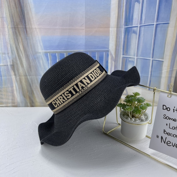 Top Hats 57cm