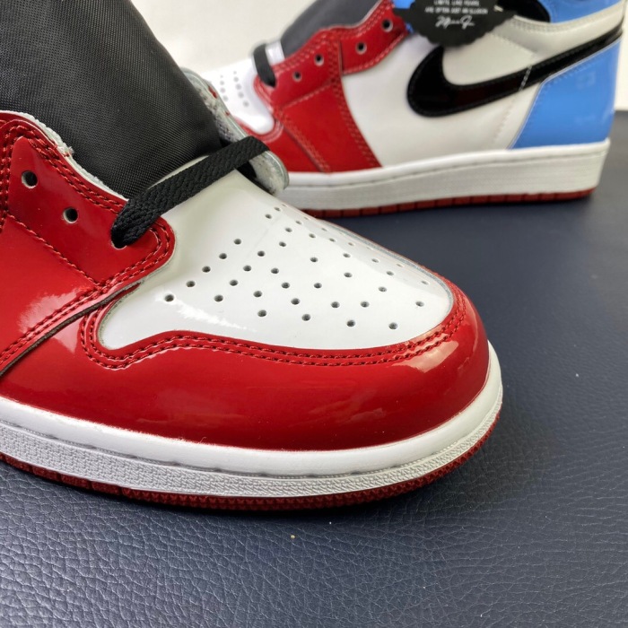 Air Jordan 1 Retro High Fearless UNC Chicago CK5666-100