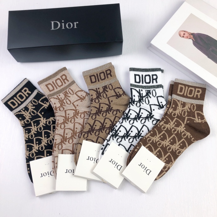 Socks 5 pairs
