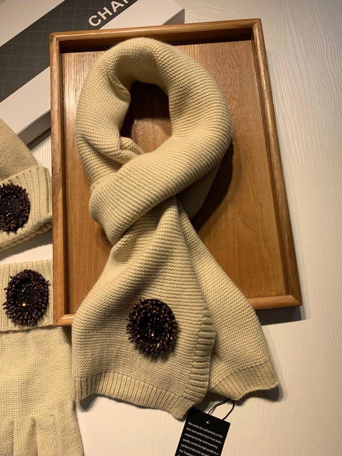 Scarf three-piece