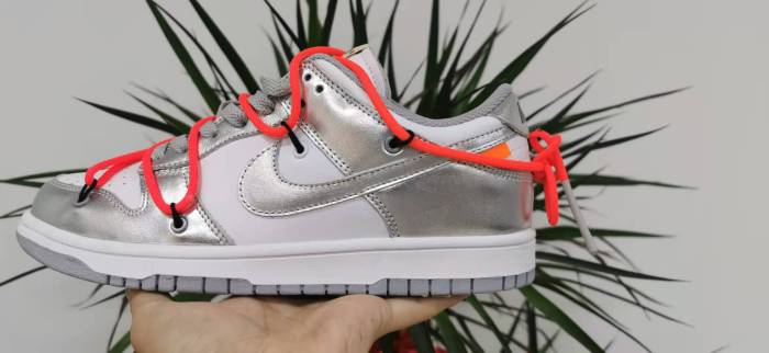 O*ff-W*hite x Nike Dunk Low