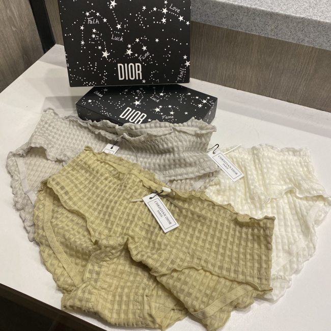 Women Underpants Top 3 Pieces