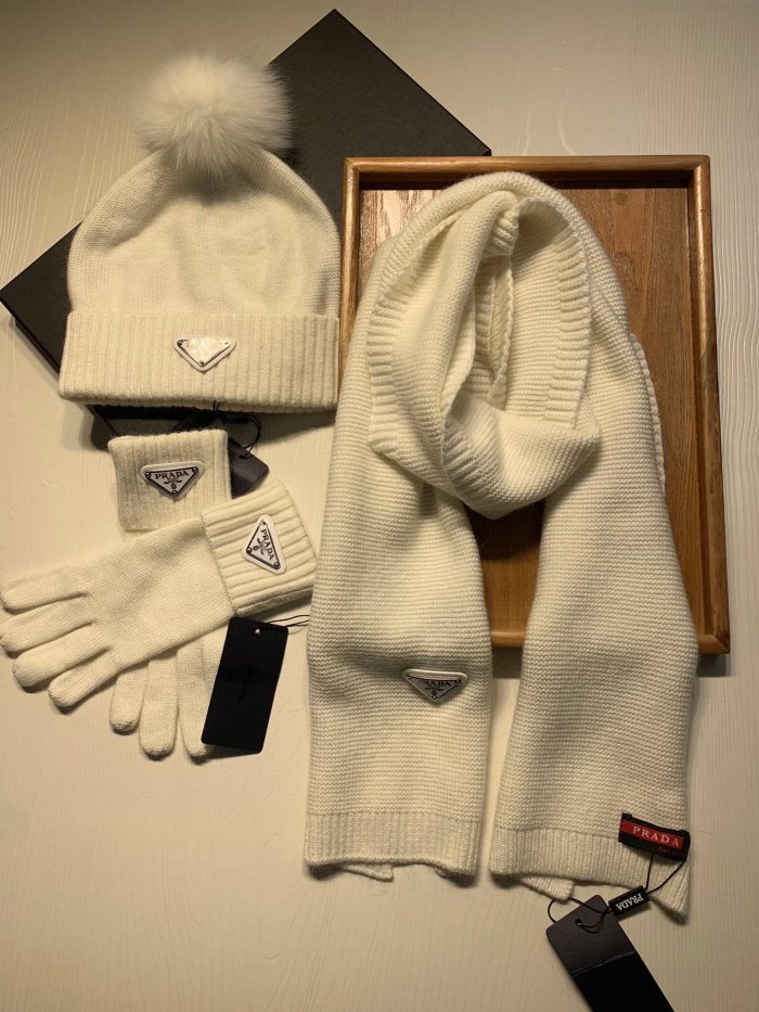 Scarf three-piece