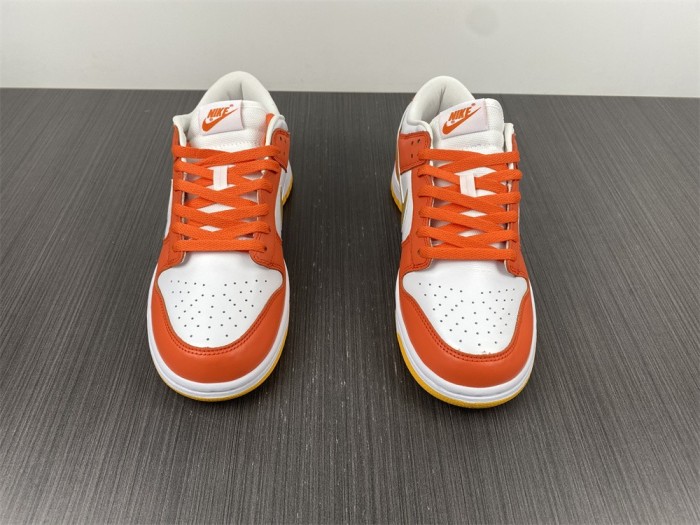 【Free shipping】Dunk Low University Gold  DQ4690-800