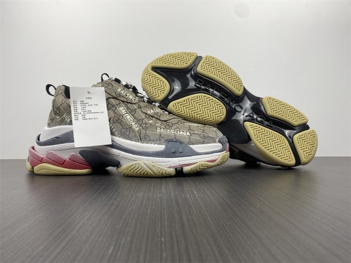 G*ucci x B*alenciaga The Hacker Project Triple S Beige  681066ULZ10 9795