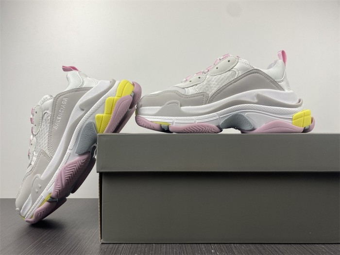 B*alenciaga Triple S 524039 W2FW4 7541