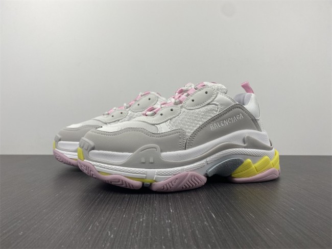 B*alenciaga Triple S 524039 W2FW4 7541