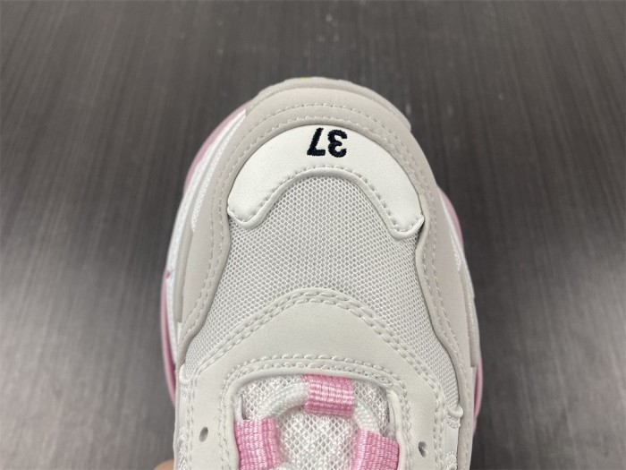 B*alenciaga Triple S 524039 W2FW4 7541