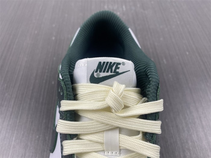 Dunk Low Vintage Green DQ8580-100