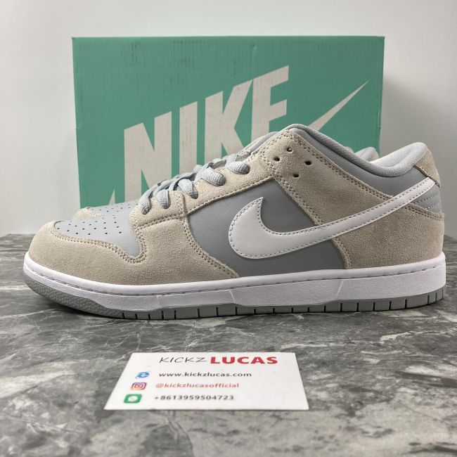 SB Dunk Low Summit White Wolf Grey  AR0778-110
