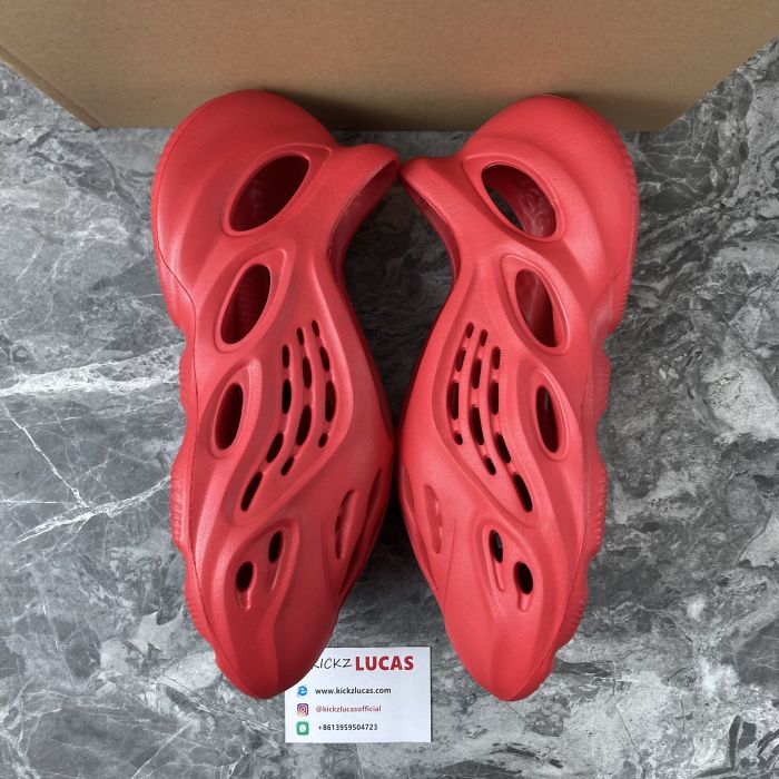 Yeezy Foam RNNR Vermillion GW3355