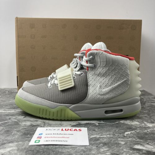 Air Yeezy 2 Pure Platinum  508214-010