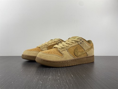SB Dunk Low Wheat 883232-700