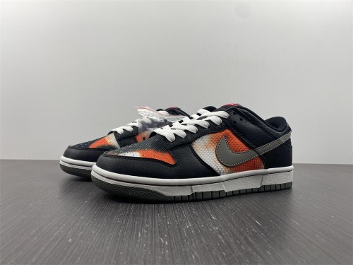 Dunk Low Graffiti Black Red  DM0108-001
