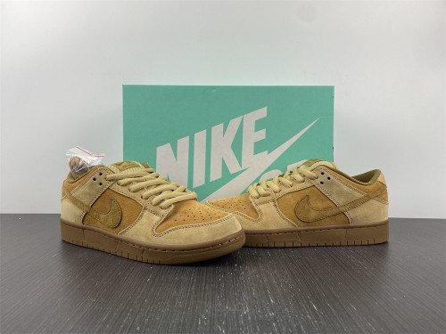 SB Dunk Low Wheat 883232-700