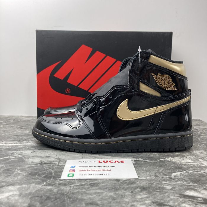 Air Jordan 1 Retro High Black Metallic Gold 555088-032