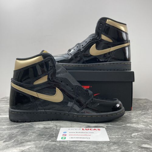 Air Jordan 1 Retro High Black Metallic Gold 555088-032