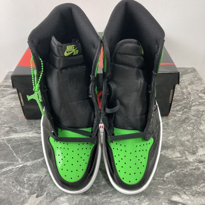 Air Jordan 1 Retro OG 555088-030
