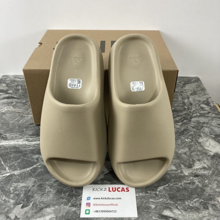 Yeezy Slide Pure (Restock Pair)  GW1934