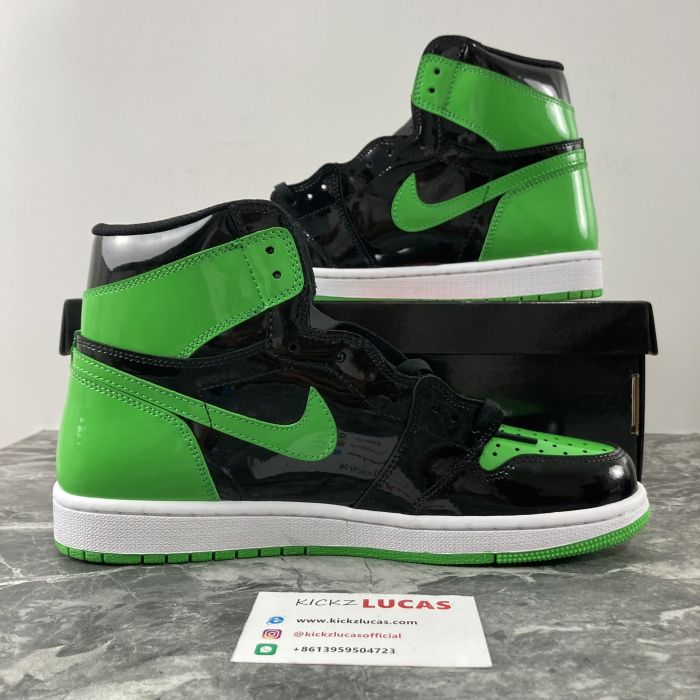 Air Jordan 1 Retro OG 555088-030