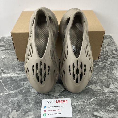 Yeezy Foam RNNR Stone Sage GX4472