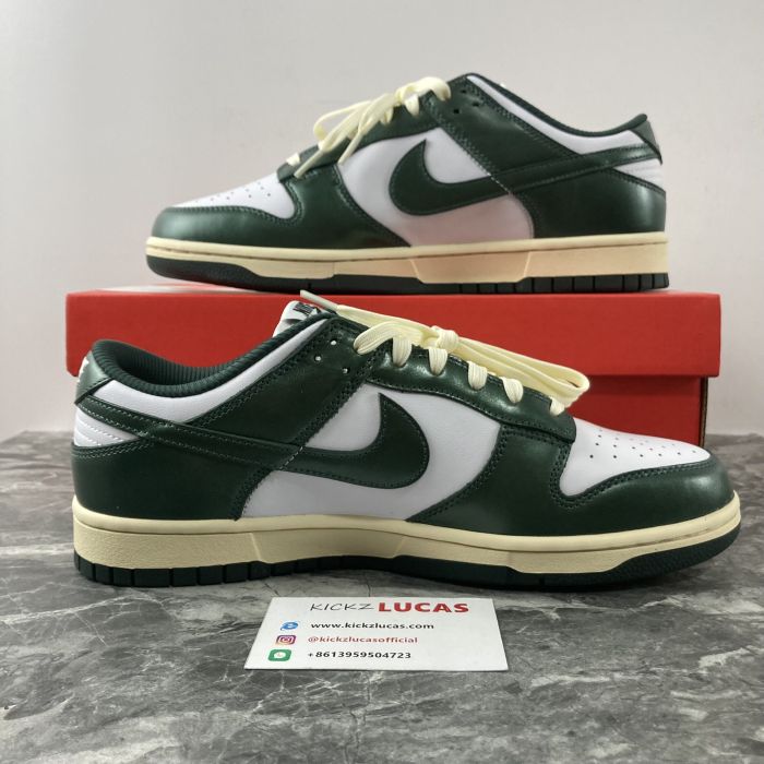 Dunk Low Vintage Green DQ8580-100