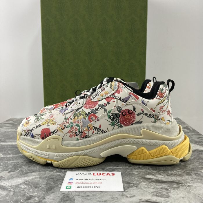 G*ucci x B*alenciaga The Hacker Project Triple S Flora Print  677195UL110 8461