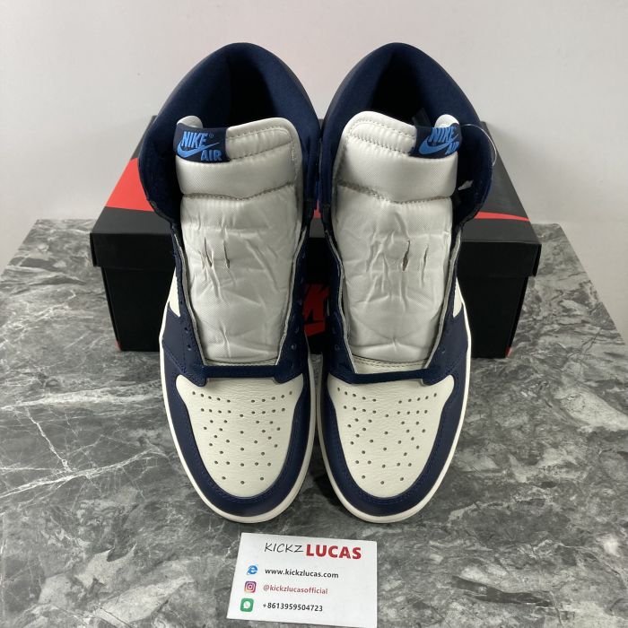 Air Jordan 1 Retro High Obsidian UNC 555088-140