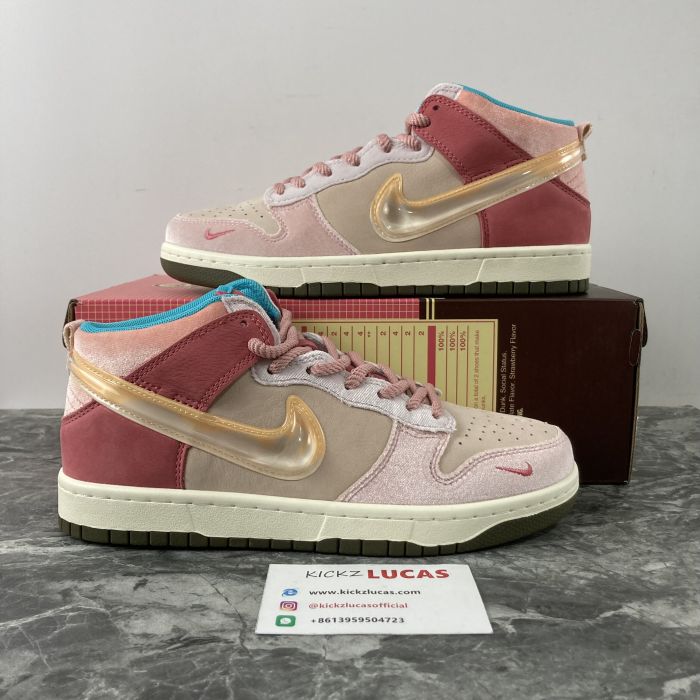 Social Status x Nk SB Dunk High Pro QS DJ1173-600