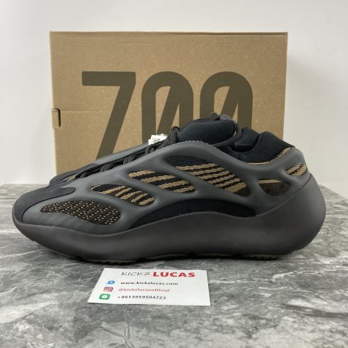 Yeezy 700 V3 Clay Brown GY0189