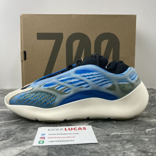 Yeezy Boost 700 V3 Azareth  G54850