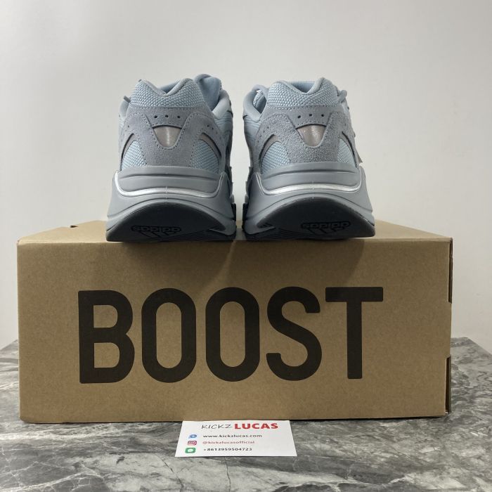 Yeezy Boost 700 V2 Hospital Blue  FV8424