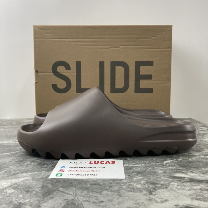 Yeezy Slide Soot  G55495/GX6141