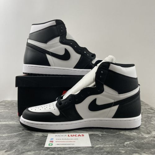Air Jordan 1 Retro Black White  555088-010