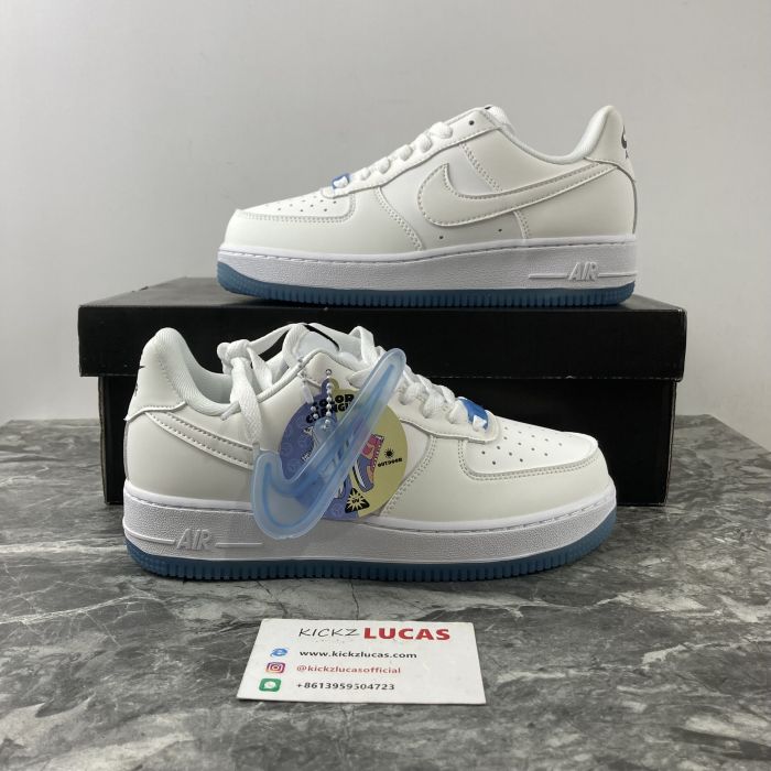 Air Force 1 Low LX UV Reactive  DA8301-100
